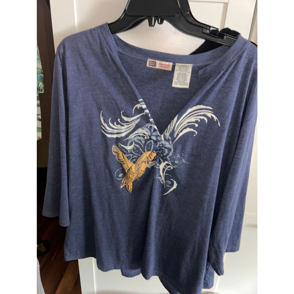 Faded Glory Women's Plus Blue V-Neck Tee with Cream & Gold Accents